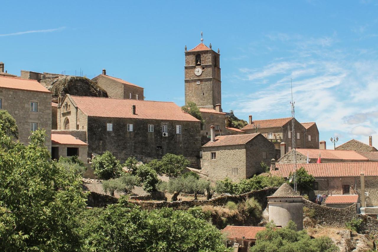 Nave De Pedra * Monsanto